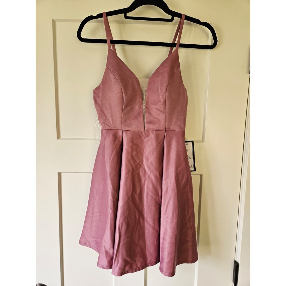 Speechless dress size 1 NWT prom/homecoming mauve color